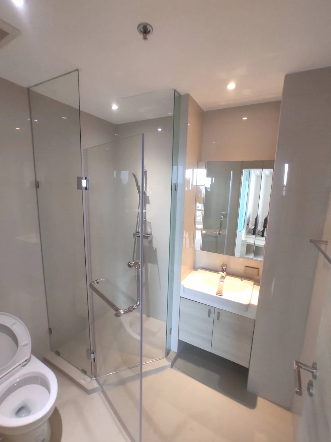 Property photos for Baan Santisuk Sukhumvit 38