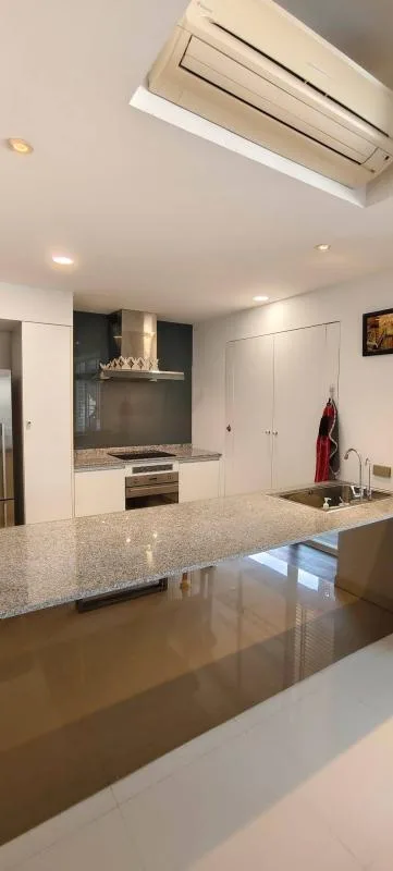 Property photos for Courtyard Villa Rama 9-wongwaen
