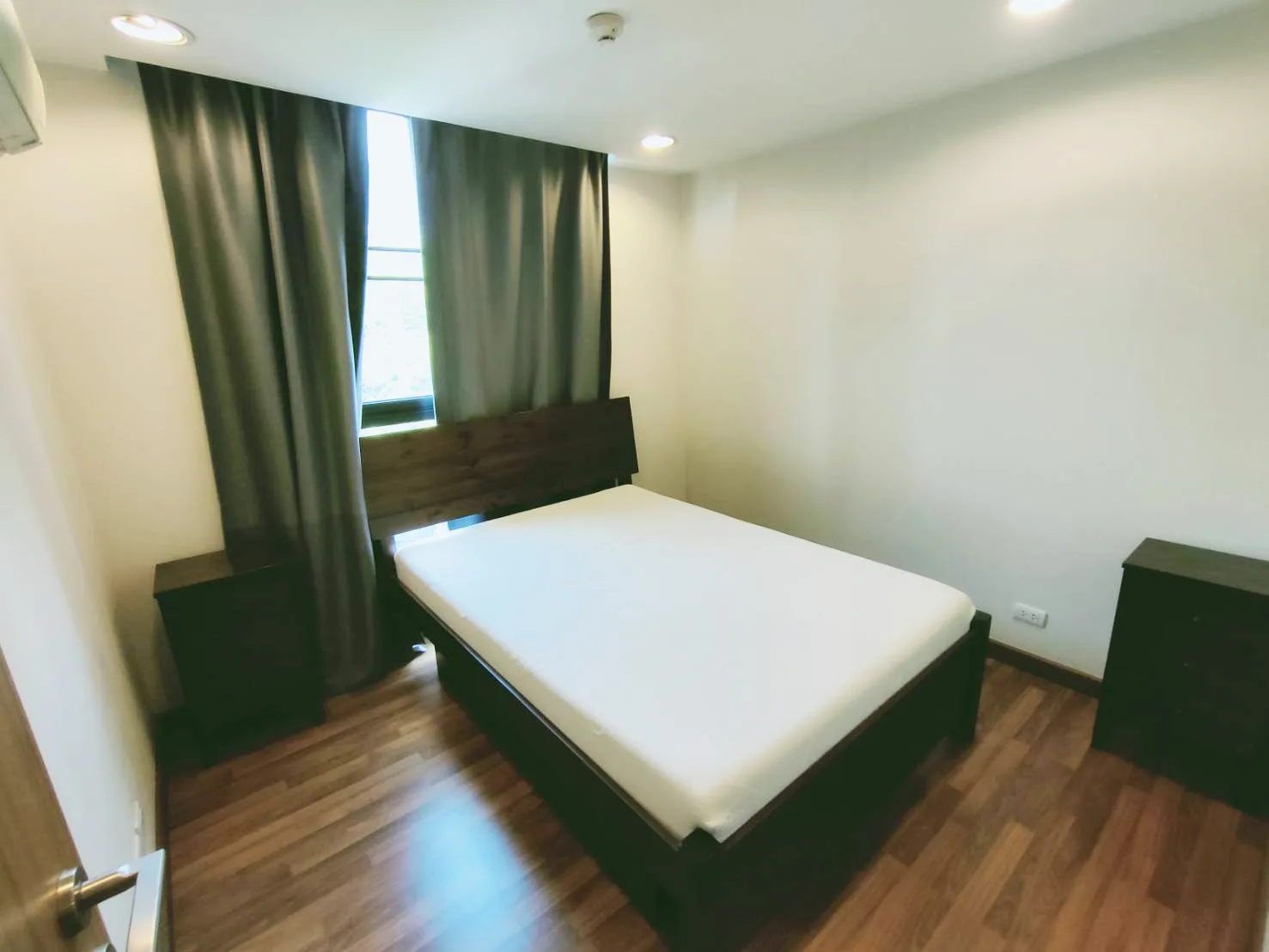 Property photos for Zenith Place Sukhumvit 42