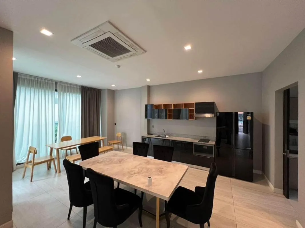 Property photos for The Gentry Phatthanakan