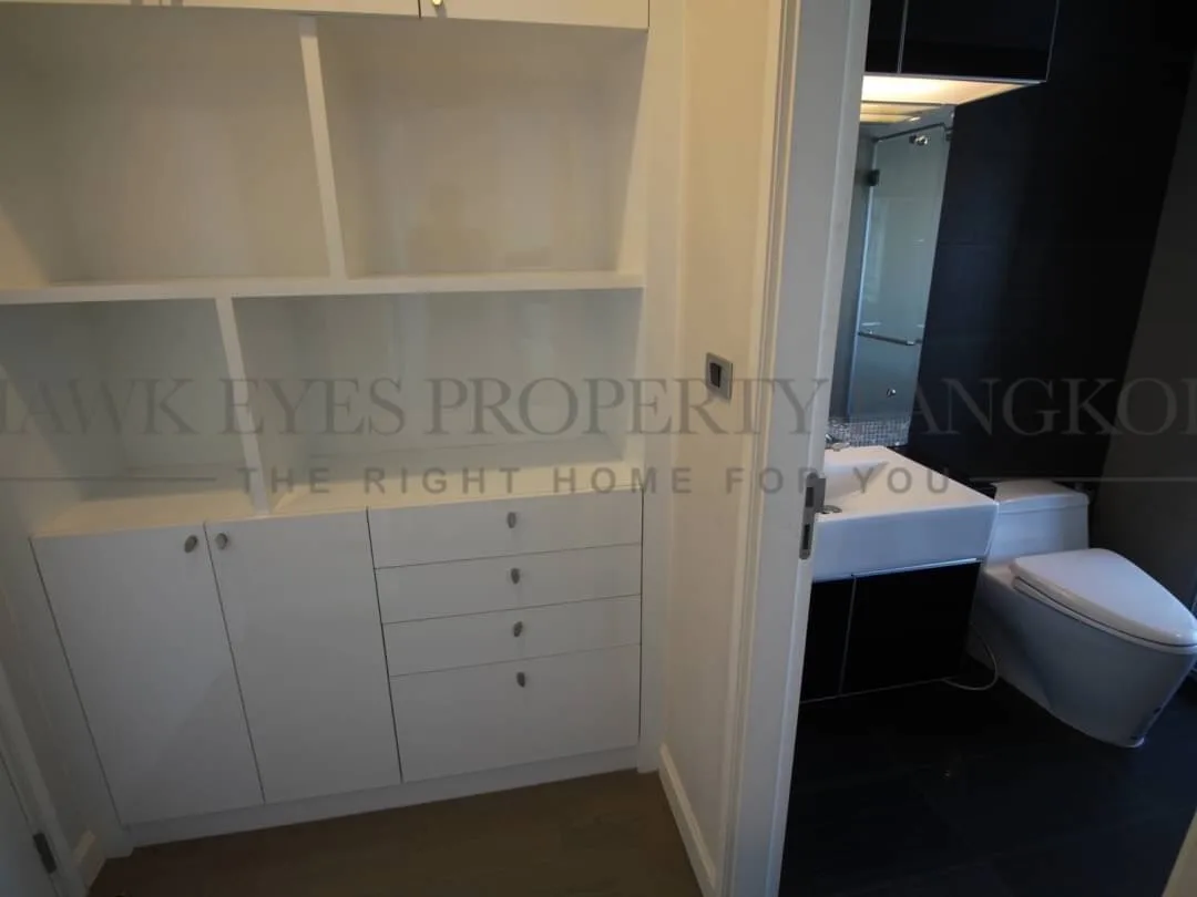 Property photos for The Crest Sukhumvit 34