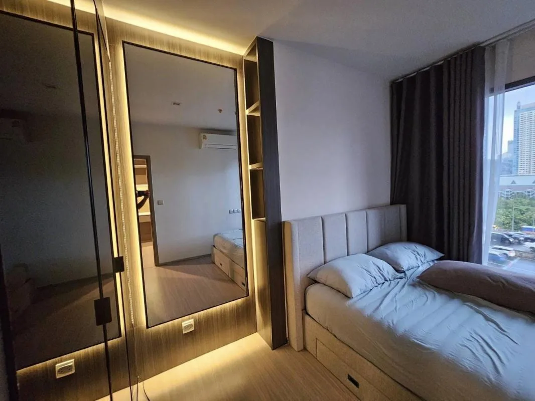 Property photos for Life Asoke Hype