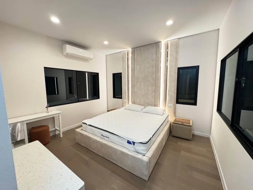 Property photos for Burasiri Panya Indra