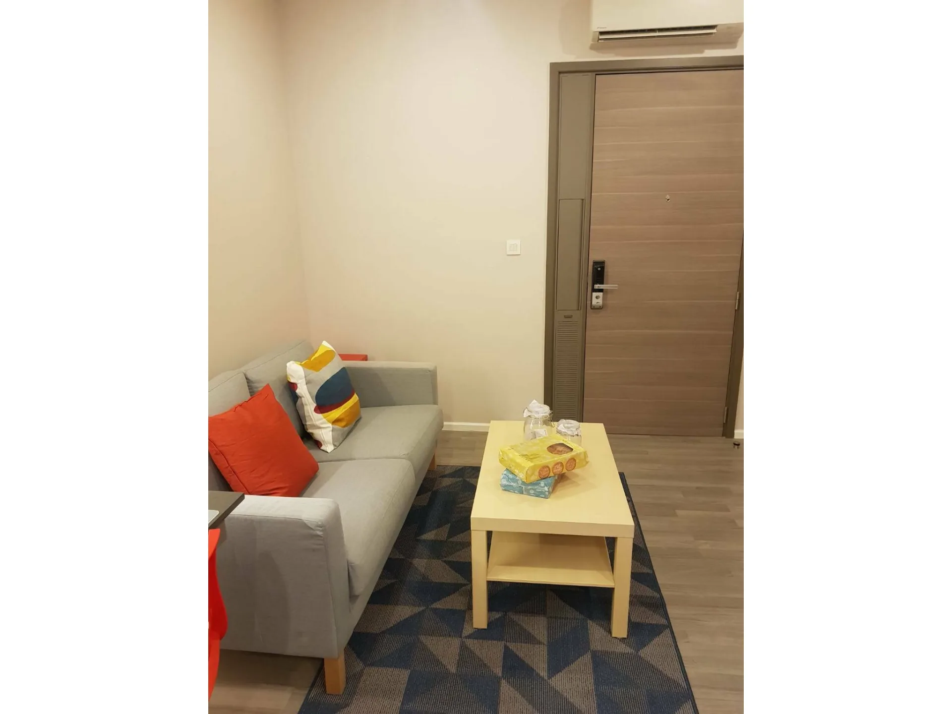 Property photos for The Room Sukhumvit 69