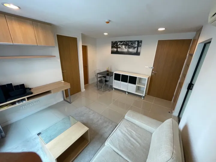 Property photos for Zenith Place Sukhumvit 42