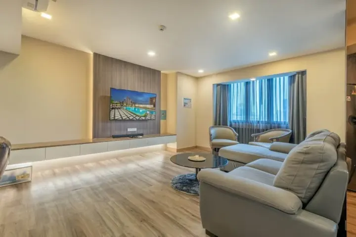Property photos for Omni Tower Sukhumvit Nana
