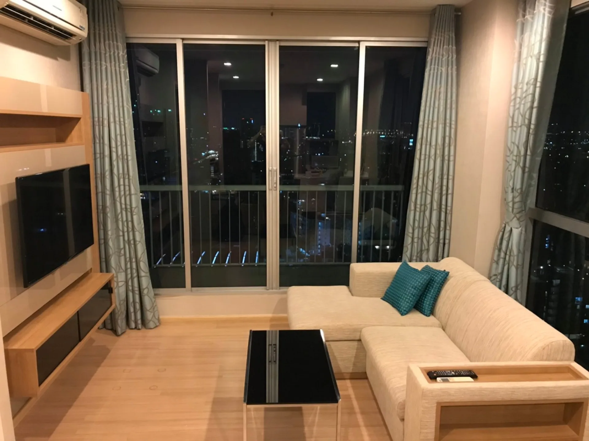 Property photos for Rhythm Sukhumvit 50