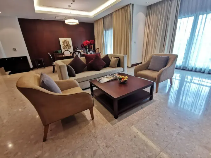 Property photos for Royal Residence Park