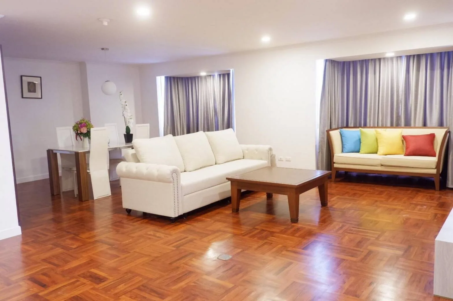 Property photos for Omni Tower Sukhumvit Nana