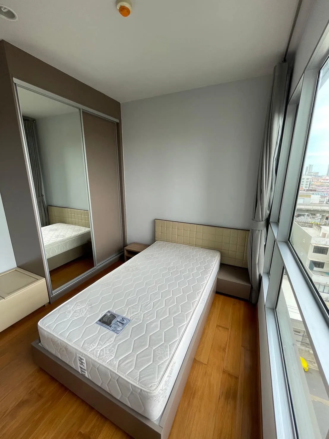 Property photos for Hive Taksin