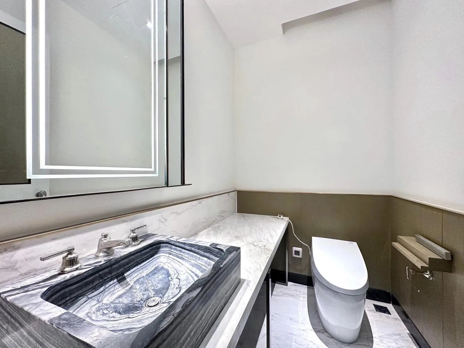 Property photos for The Residences At Mandarin Oriental