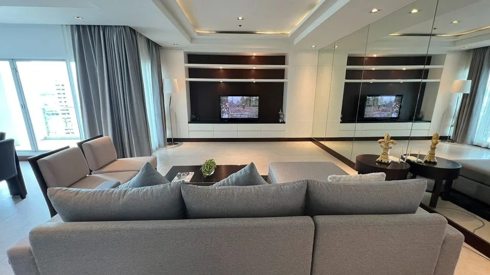 Property photos for Royal Residence Park