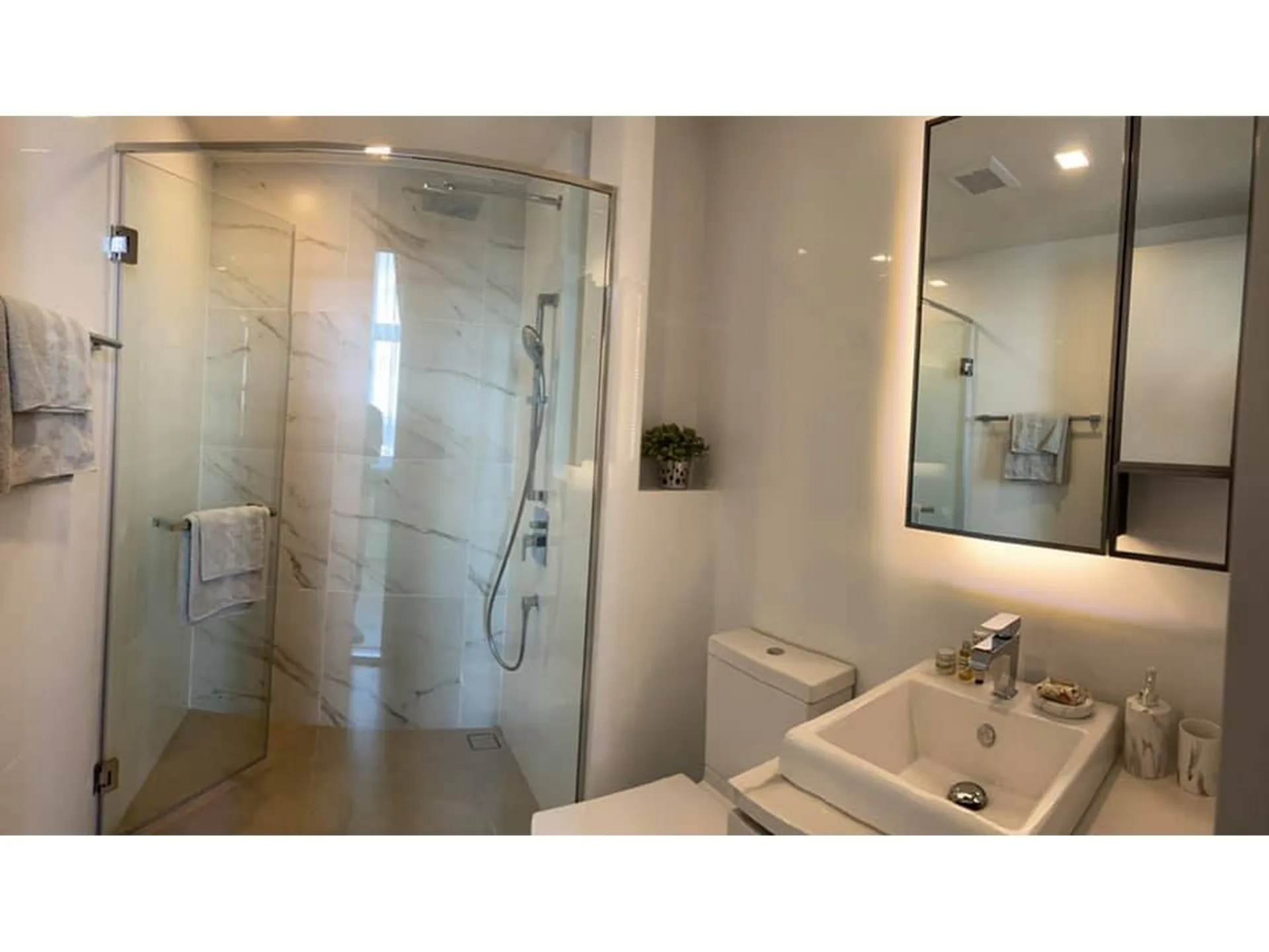 Property photos for The Line sukhumvit 101