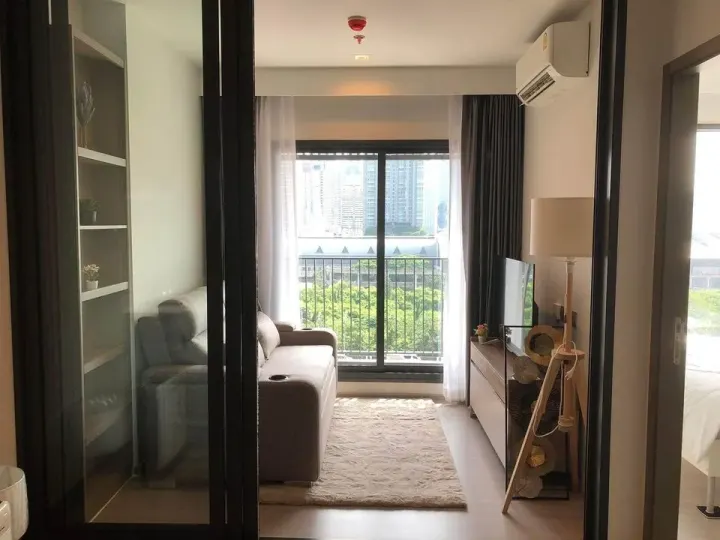 Property photos for Life Asoke Hype