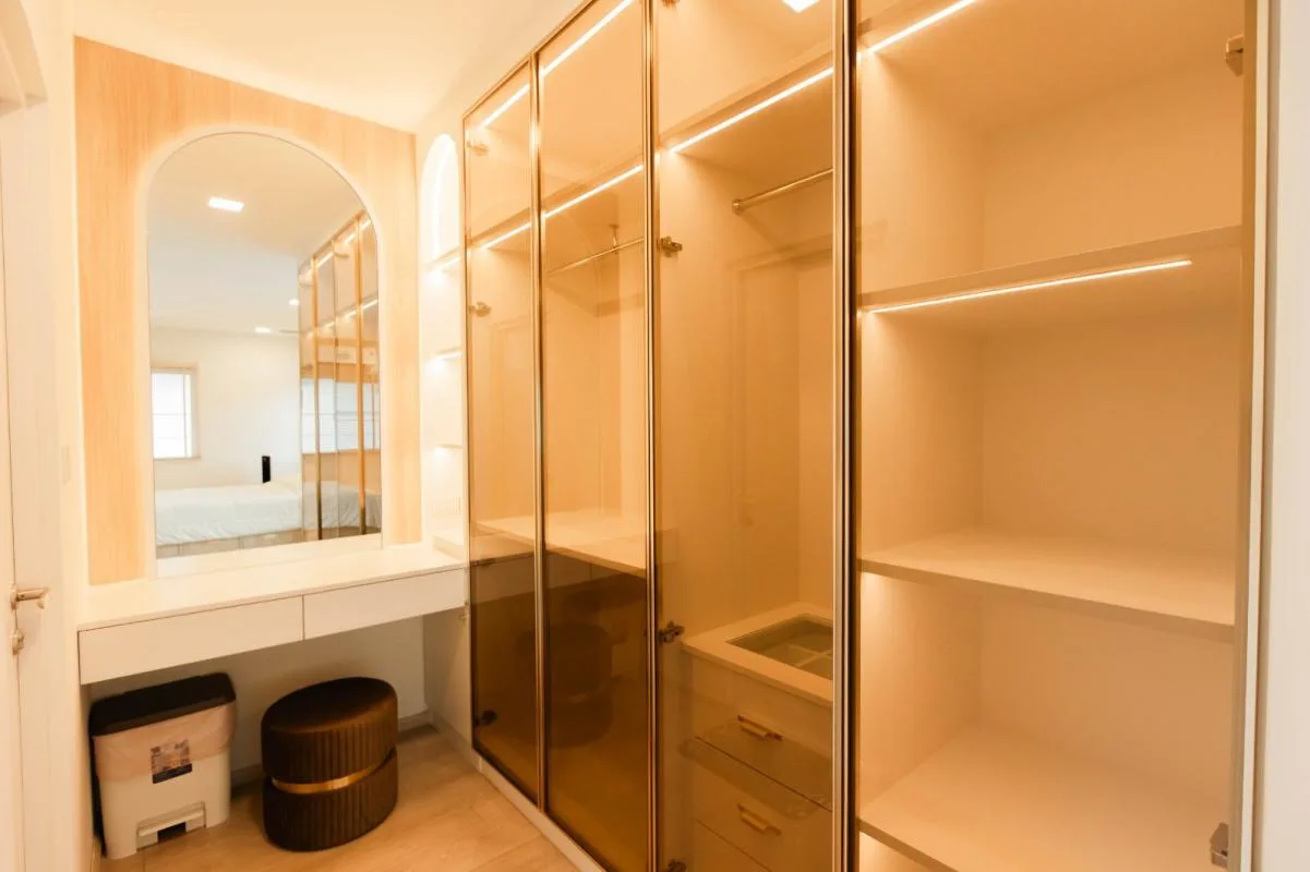 Property photos for Villaggio Srinakarin-bangna