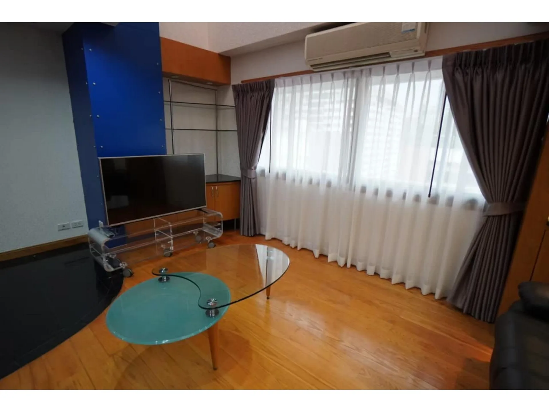 Property photos for The Royal Place 2