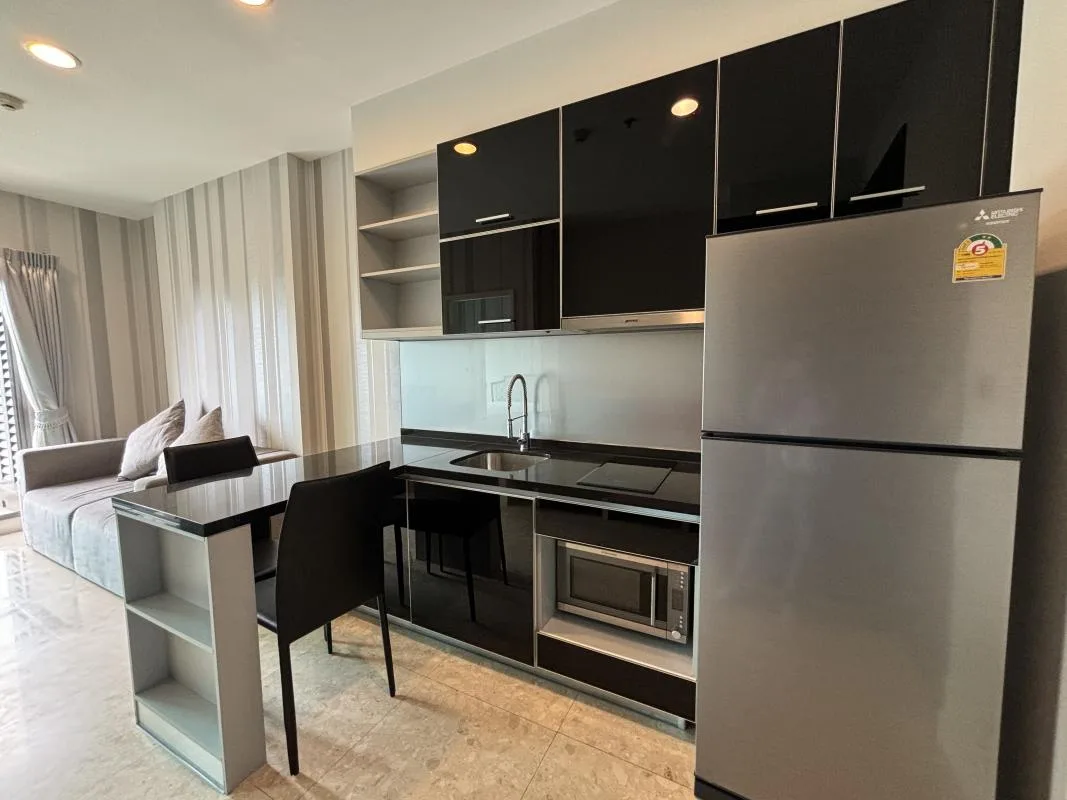 Property photos for The Crest Sukhumvit 34