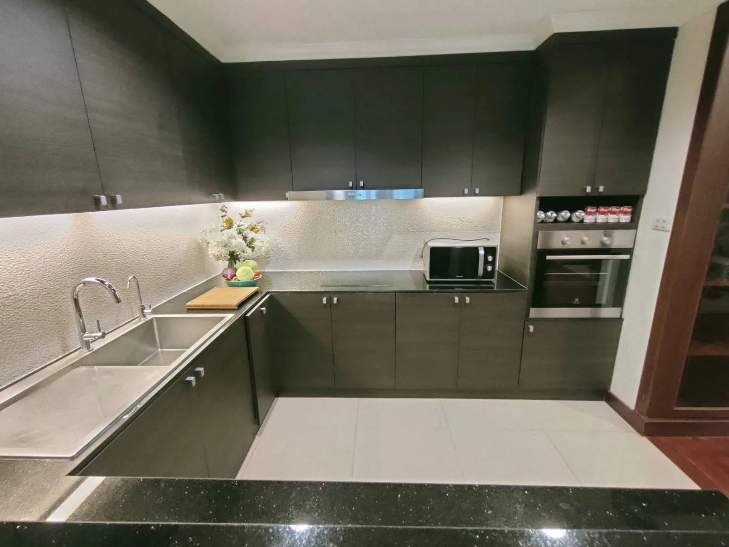 Property photos for Ploenruedee Residence