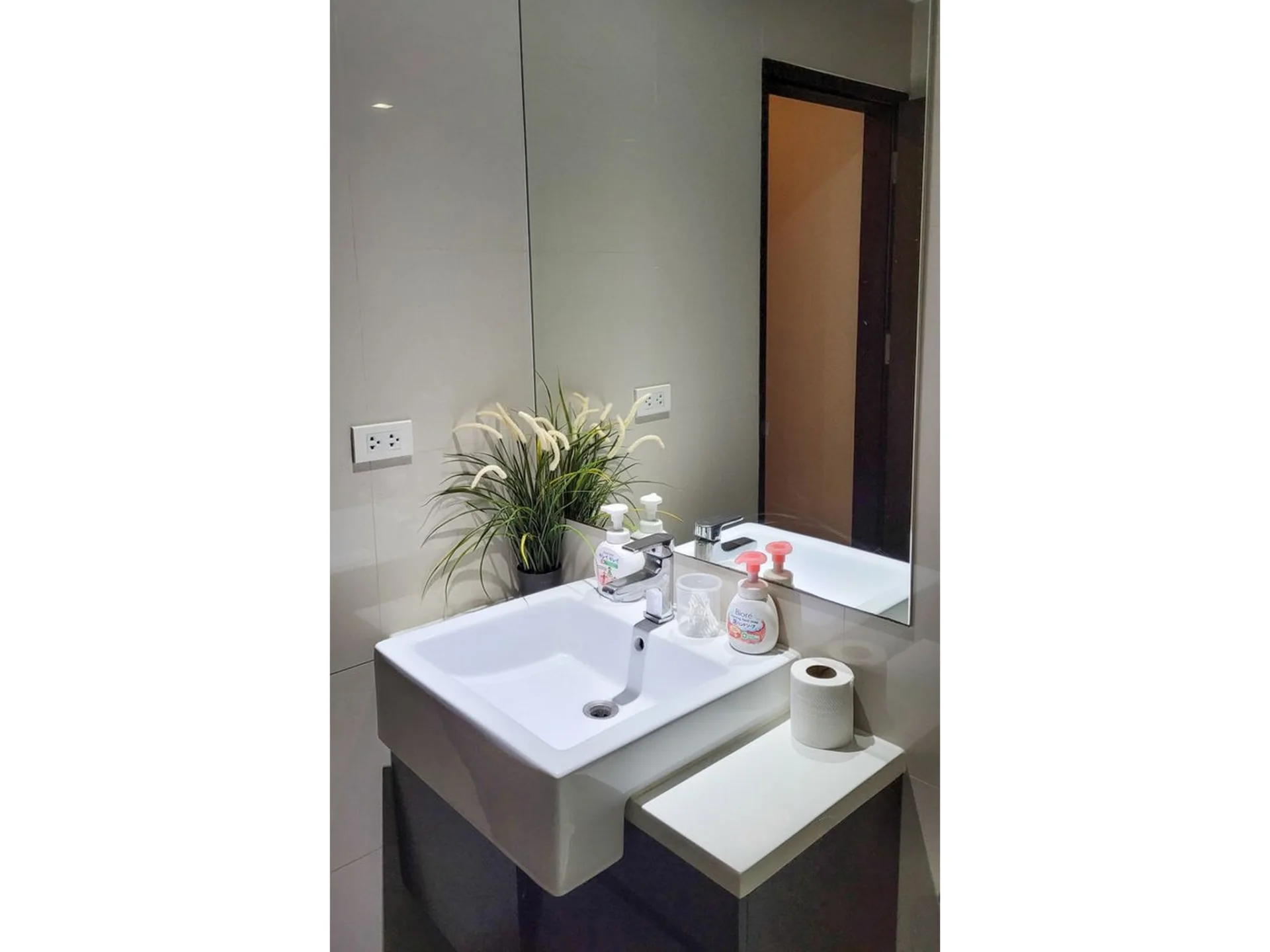 Property photos for Noble Remix2