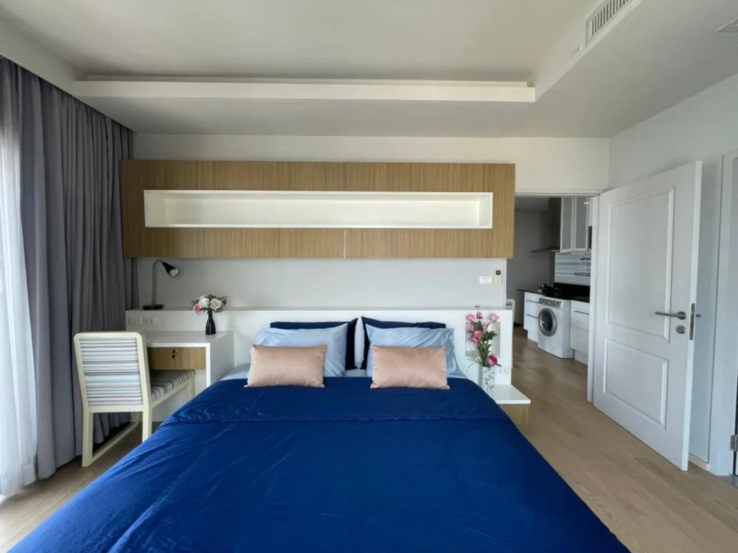 Property photos for Noble Refine