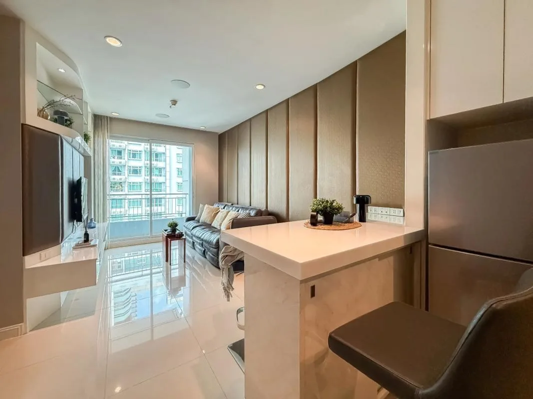 Property photos for Circle Condominium