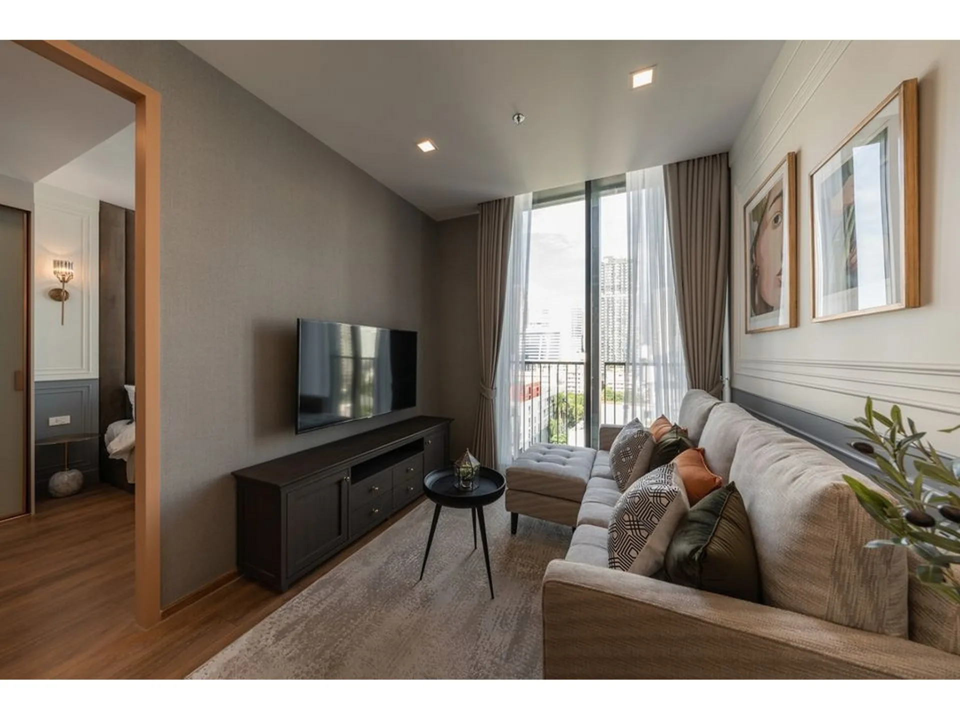 Property photos for Noble BE 33