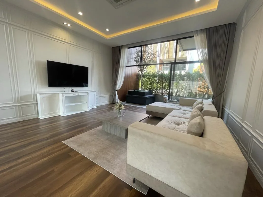Property photos for The Park Lane Sukhumvit-bearing