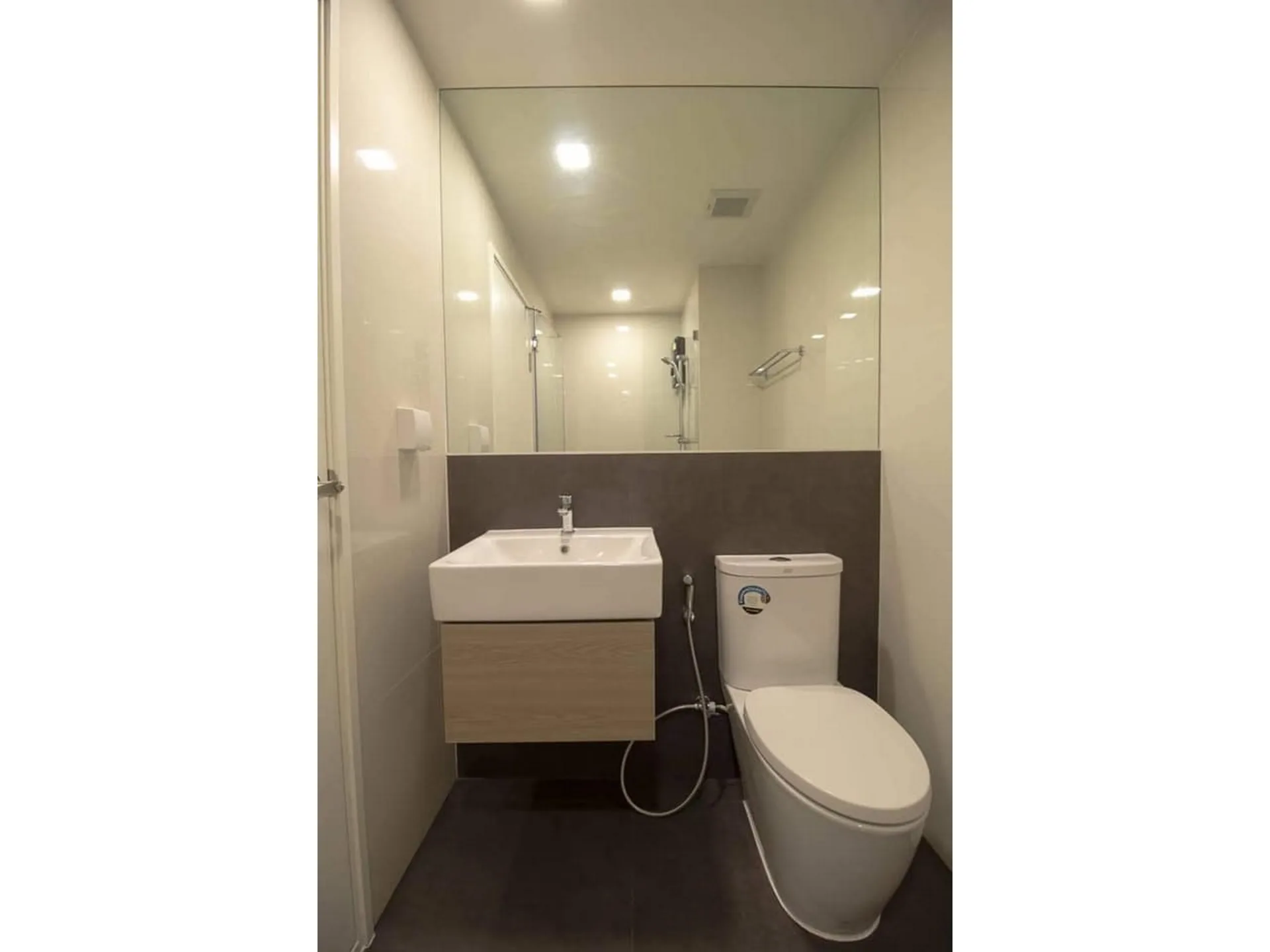 Property photos for Chambers On - nut Station