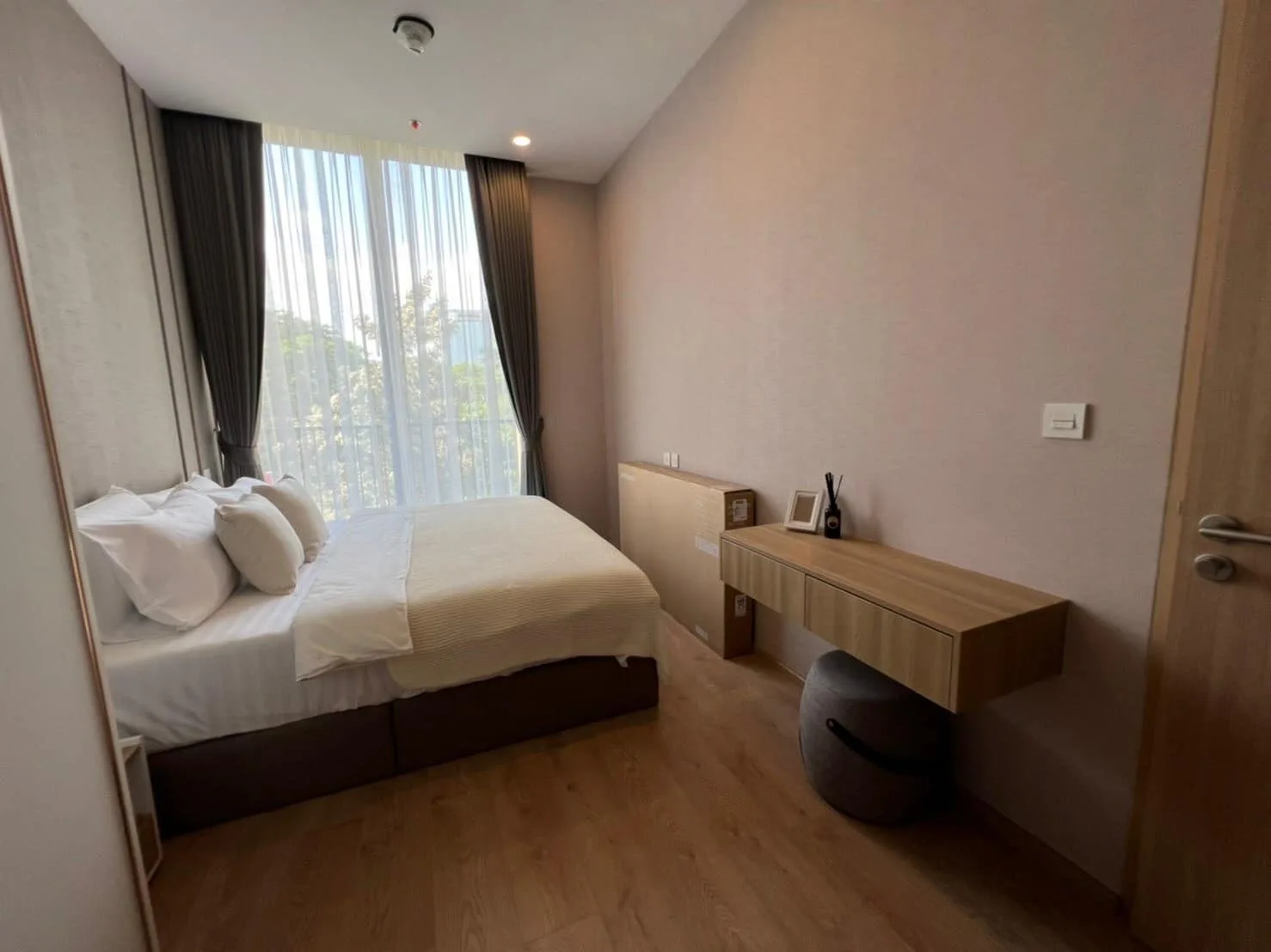 Property photos for Noble BE19