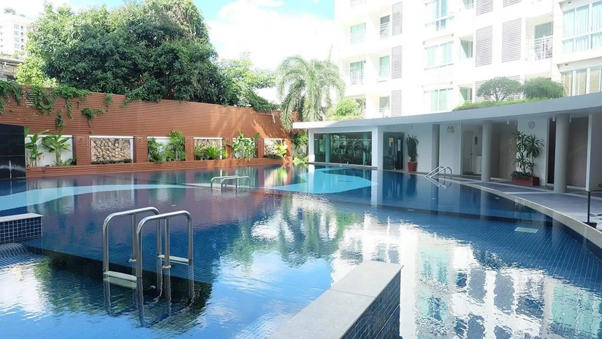 Property photos for Hamony Living Paholythin 11