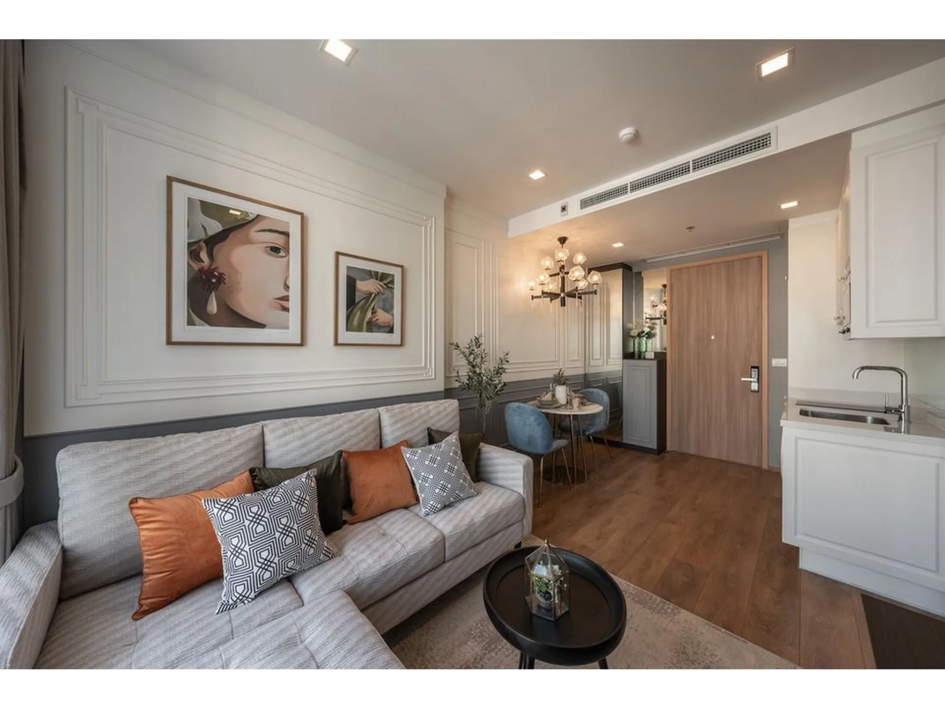 Property photos for Noble BE 33