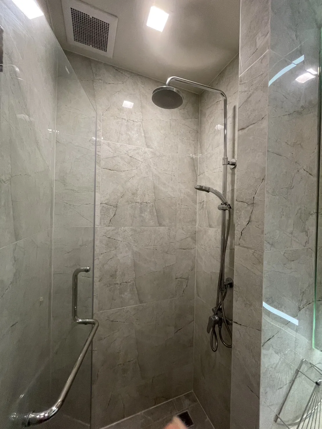 Property photos for Noble Around 33