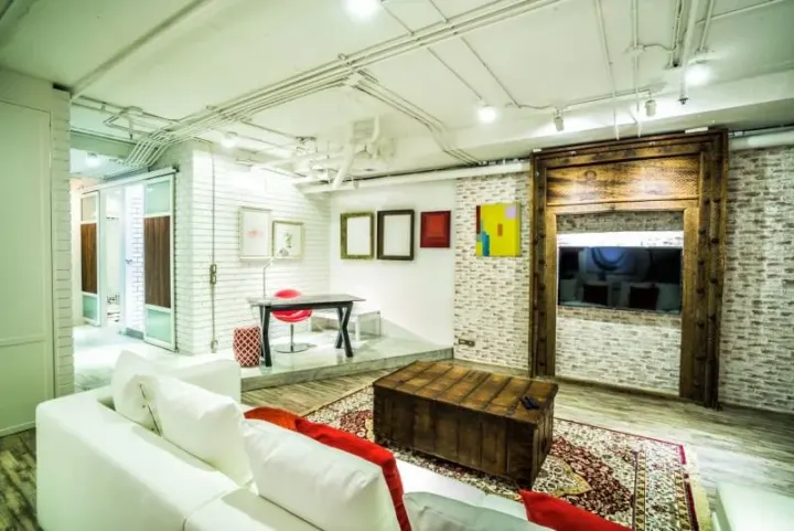 Property photos for State Tower