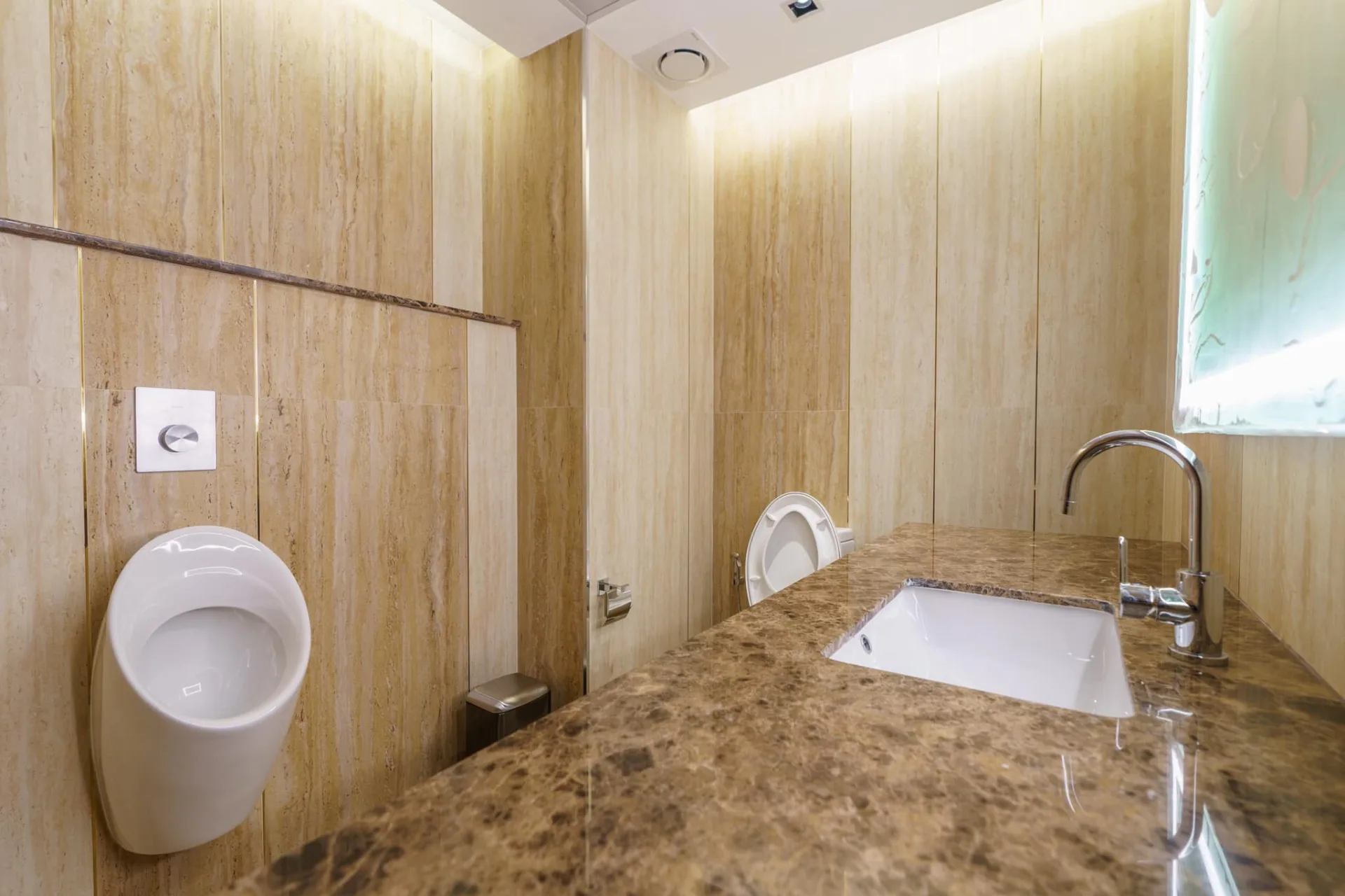 Property photos for 33 Tower