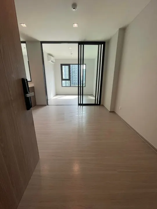 Property photos for Life Sathorn Sierra