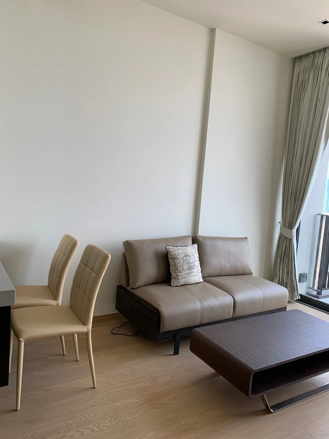 Property photos for 28 Chidlom
