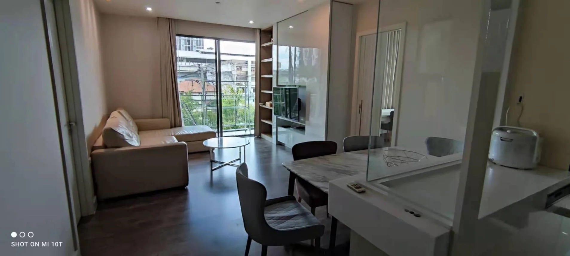 Property photos for The Room Sukhumvit 62