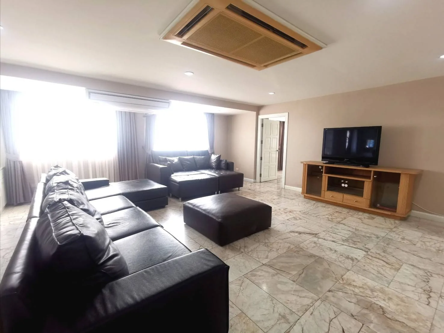 Property photos for Royal Castle