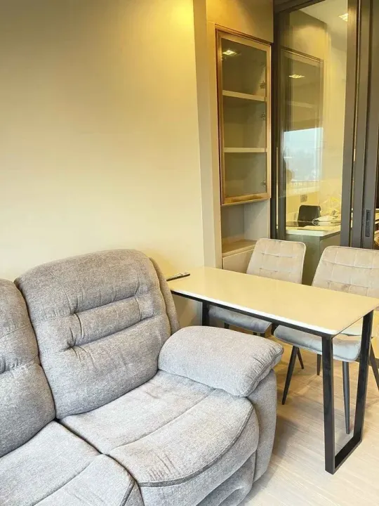 Property photos for Life Asoke Hype