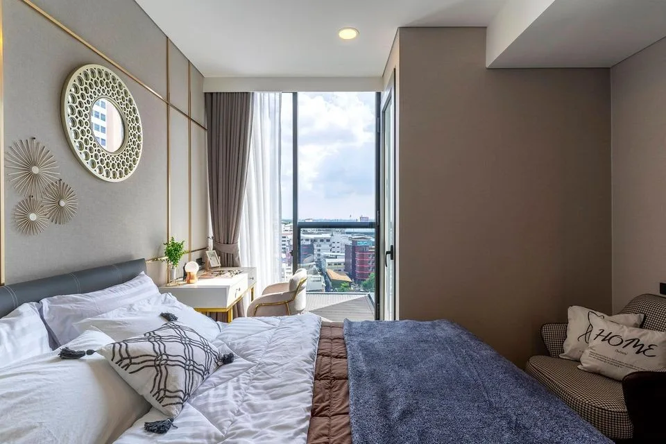 Property photos for Siamese Exclusive Queens