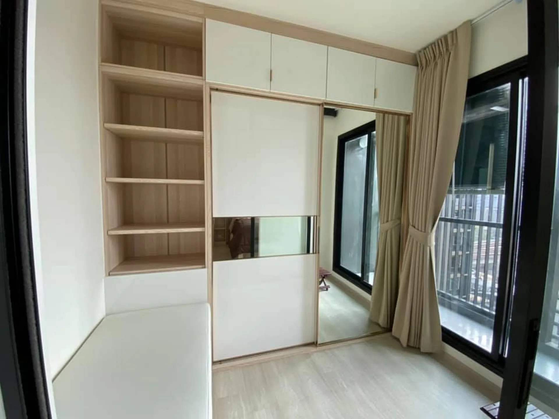 Property photos for LIFE Asoke - Rama 9