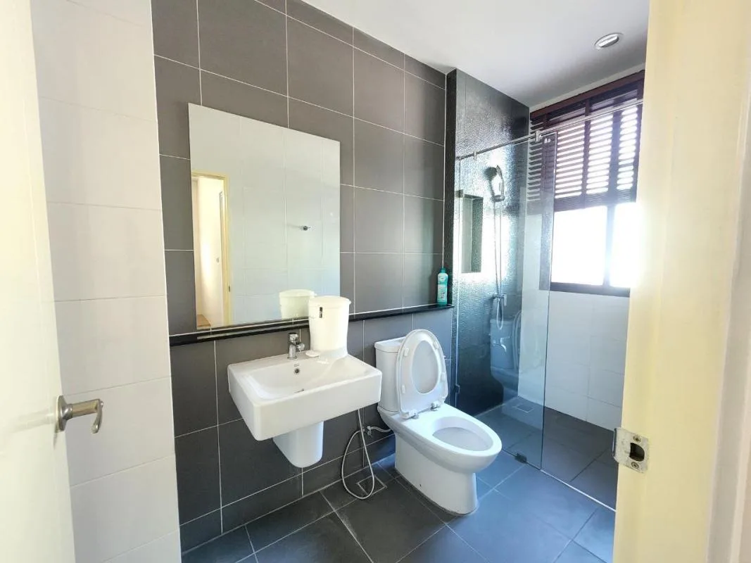 Property photos for Baan Klang Muang Rama 9