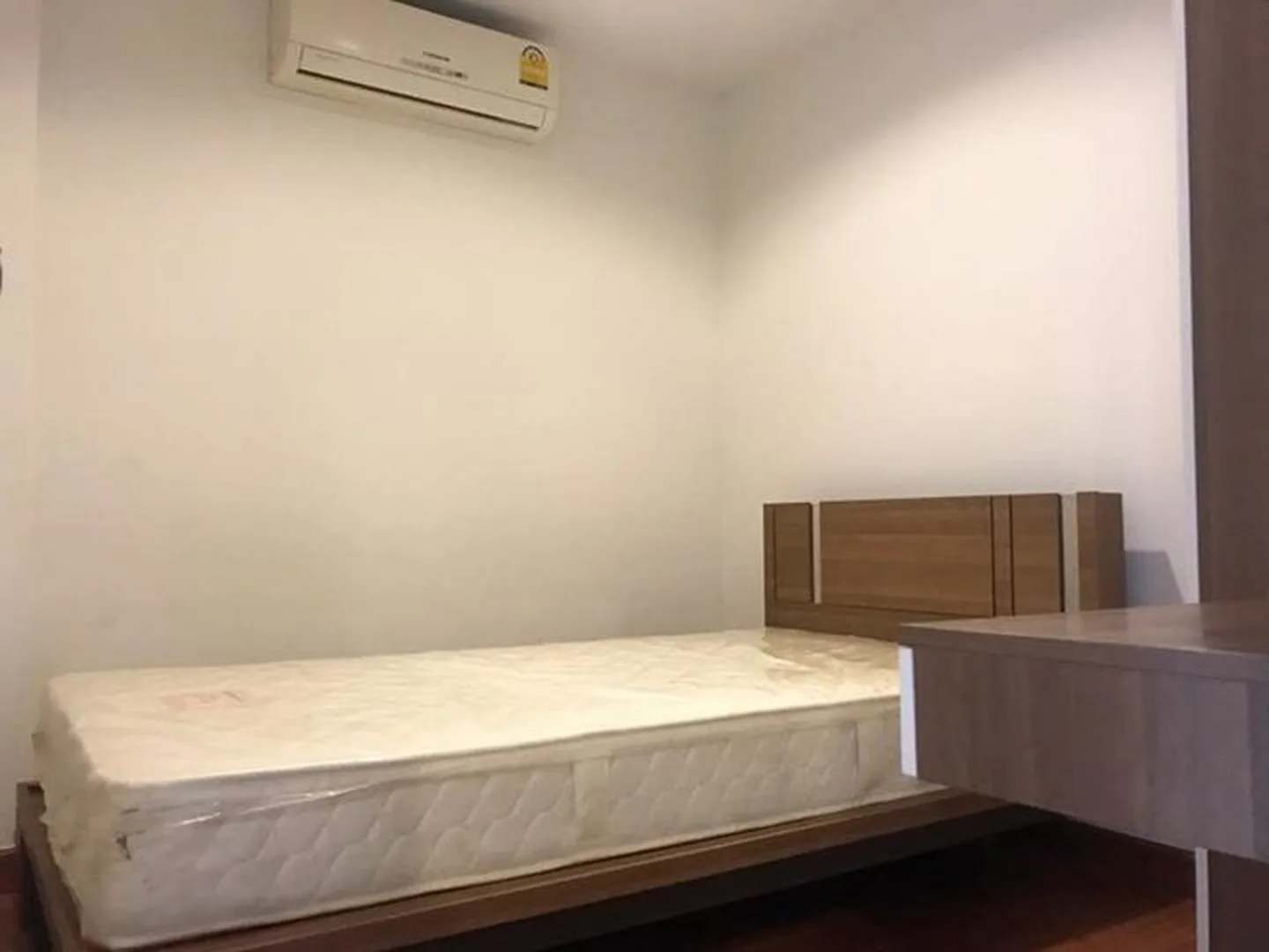 Property photos for Surawong City Resort