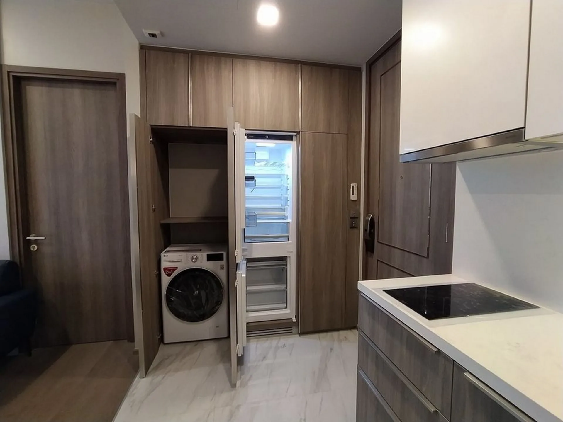 Property photos for Celes Asoke