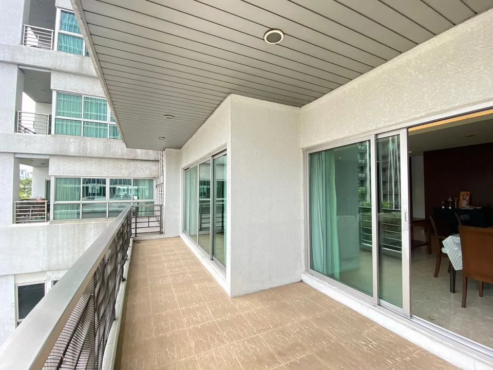 Property photos for Royal Residence Park