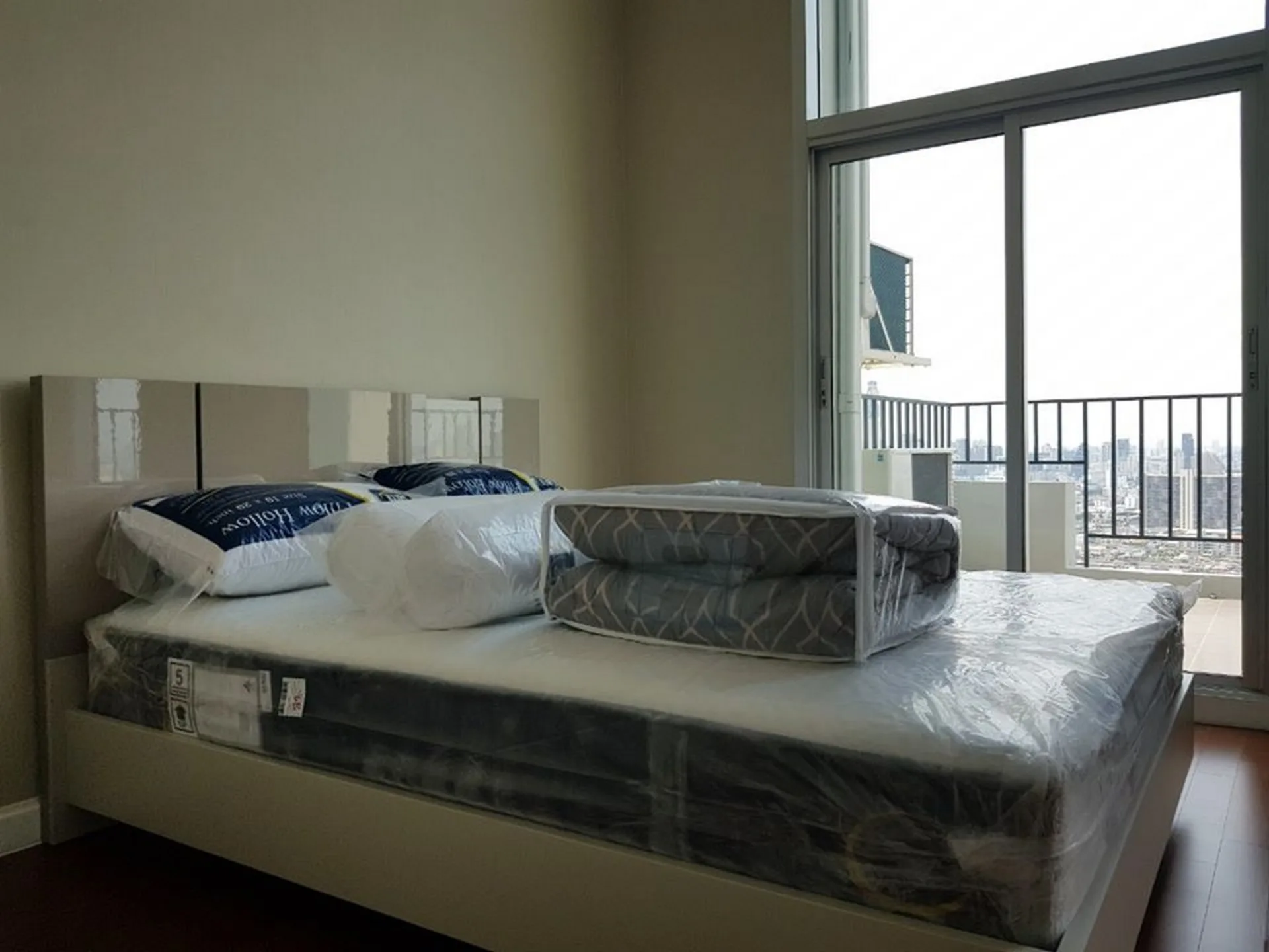 Property photos for Belle Grand Rama 9
