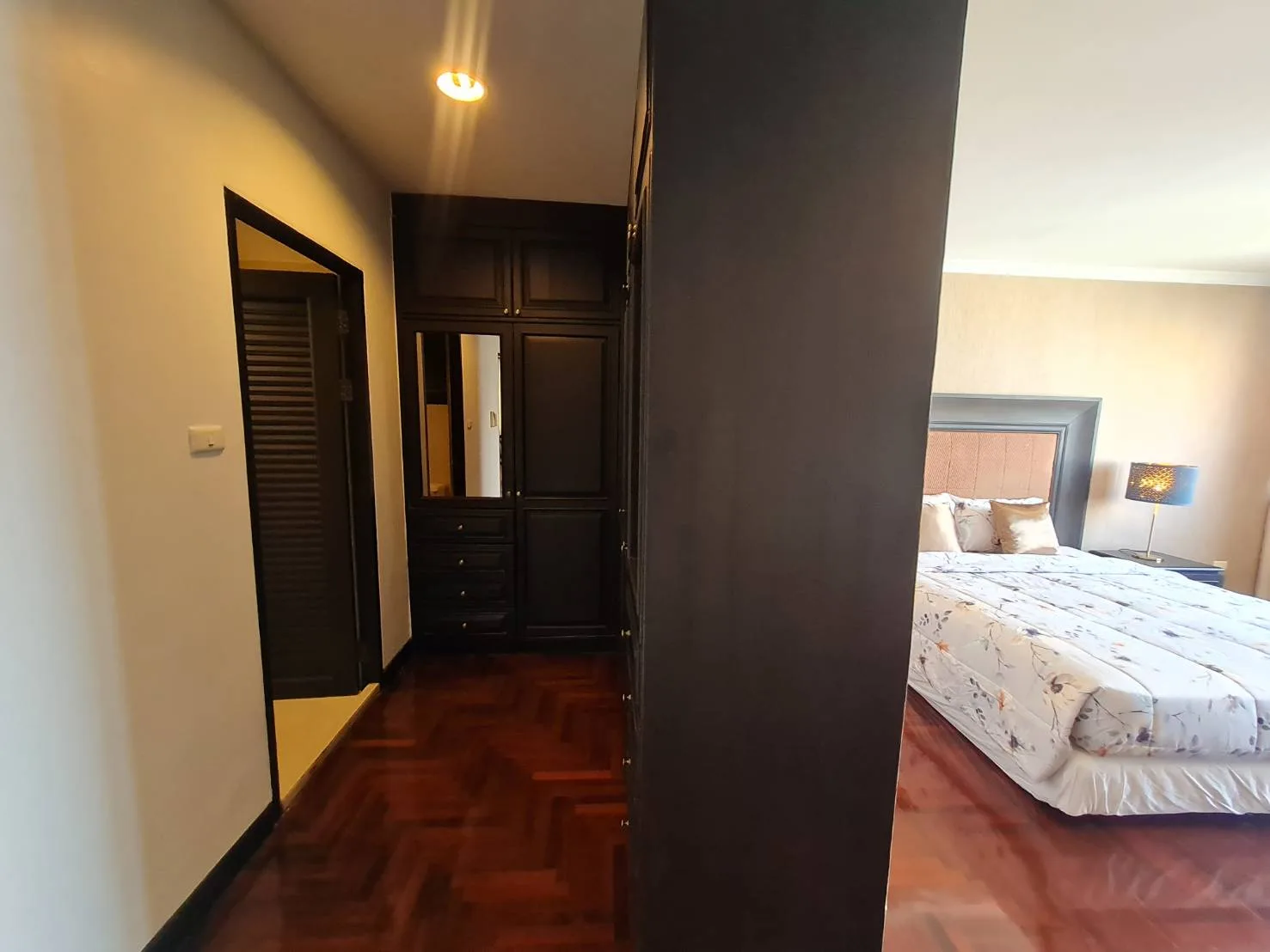 Property photos for Lake Green