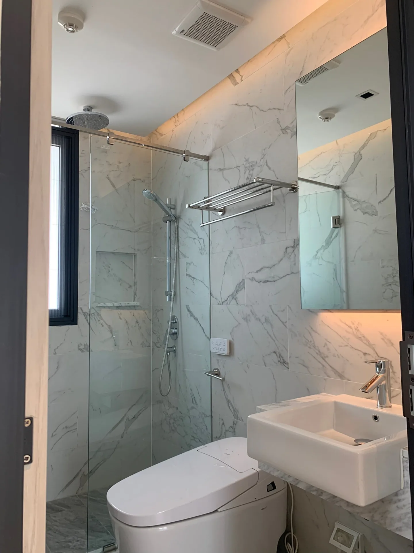 Property photos for 111 Residence Luxury Apartment Sukhumvit 39