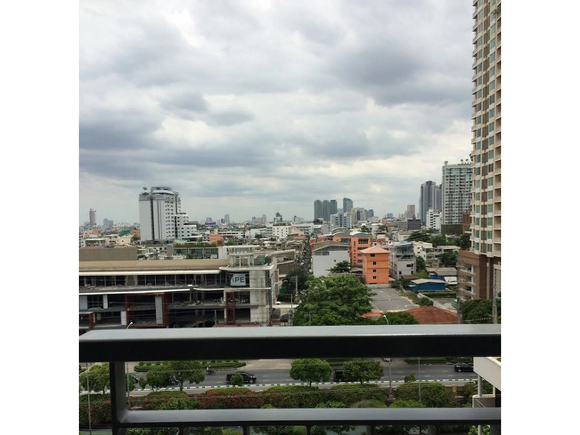 Property photos for Rhythm Sathorn - Narathiwas