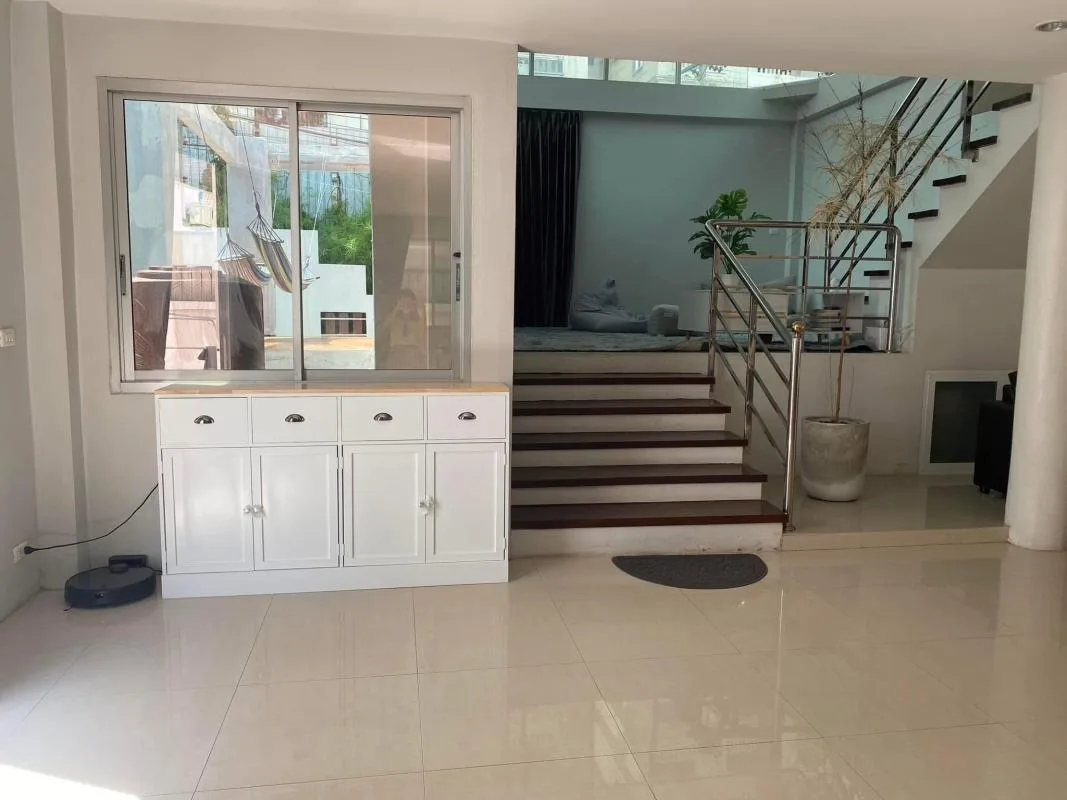 Property photos for Arena Garden Onnut 44